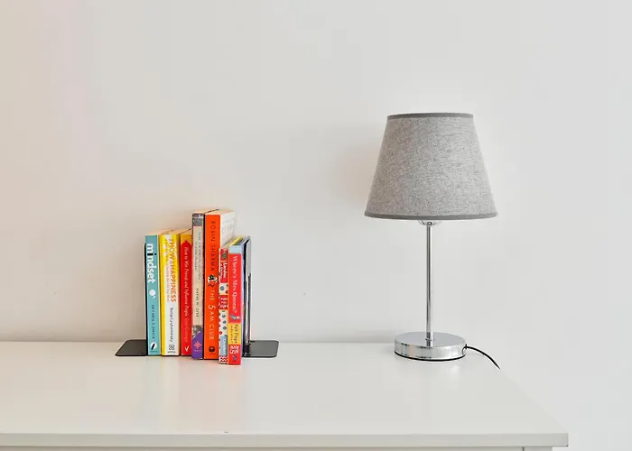 Lovely 2-Bed, Sleeps 6, Near Stratford Station & Abba Voyage,